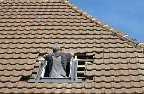 Pose de velux - Chambon-la-Forêt